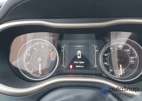 2018 Jeep Cherokee Latitude Fwd z USA, uszkodzony, nr VIN 1C4PJLCB3JD542844